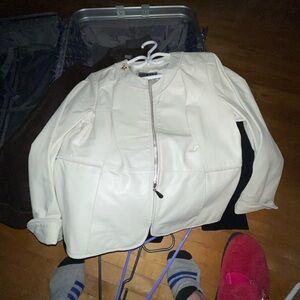 Chic Women's Cream Leather Jacket